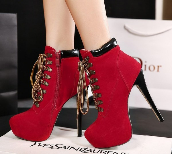 Дамски велурени боти с висок ток и цип 