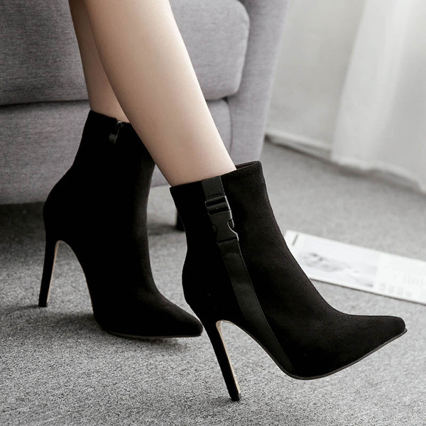 Велурени дамски боти заострен модел в два цвята 