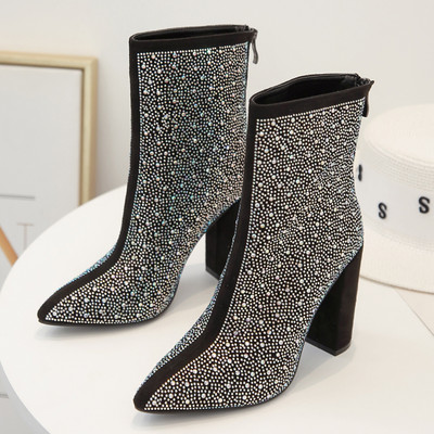 Стилни дамски боти с камъни и дебел ток