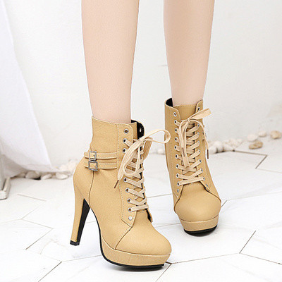 Кожени дамски боти с висок ток и връзки 