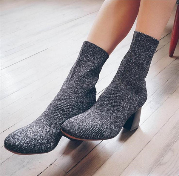 Лъскави дамски боти заострен модел с дебел ток