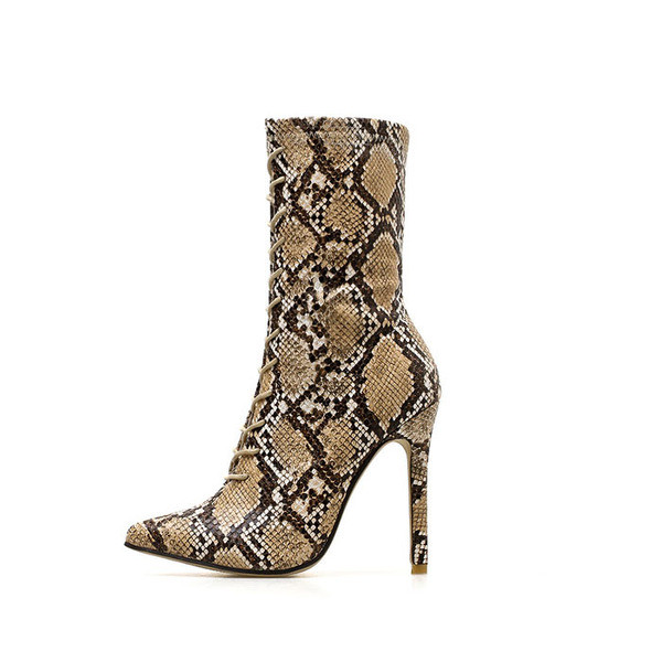 Актуални дамски боти с животински десен -заострен модел 