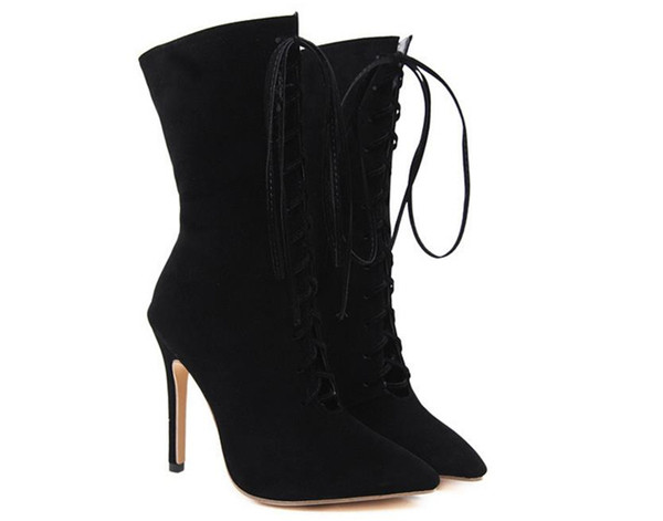 Черни дамски боти с висок ток и връзки