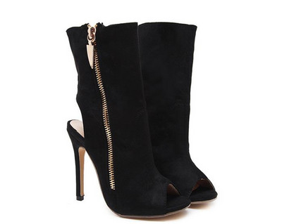 Модерни дамски боти с отворени части и цип