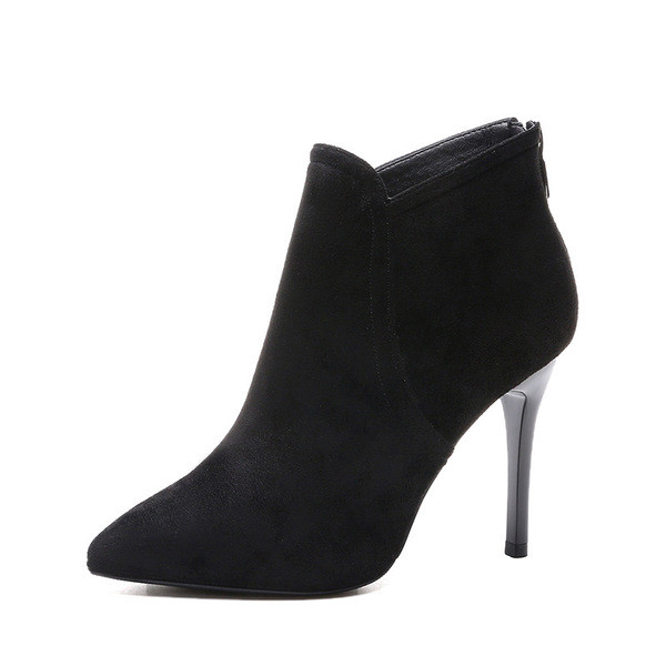 Актуални дамски боти от еко велур с висок ток