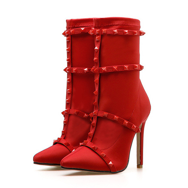 Дамски заострени боти от еко велур с метални елементи и висок ток