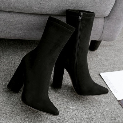 Модерни велурени боти заострен модел с 11 см ток