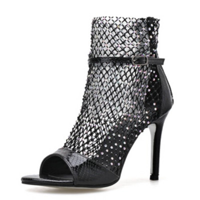 Дамски боти от мрежеста материя и отворени пръсти