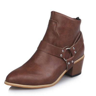 Дамски ежедневни боти - заострен модел от еко кожа