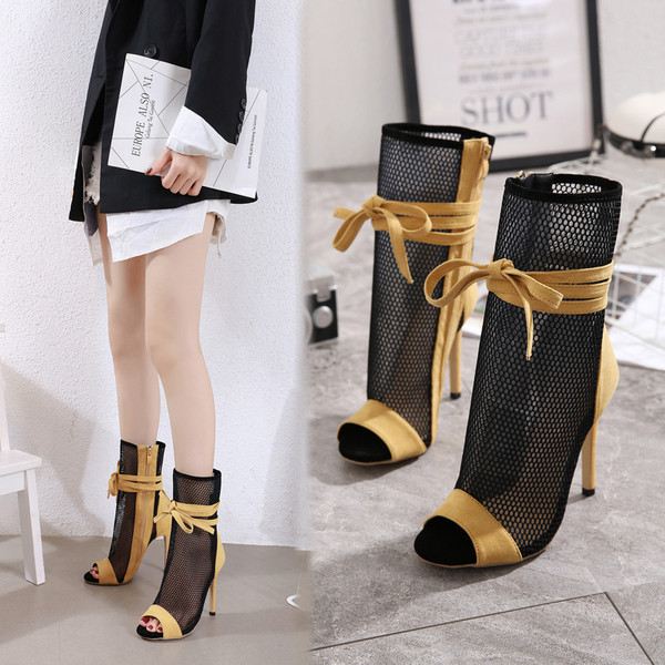 Стилни дамски боти с мрежа  и висок ток 
