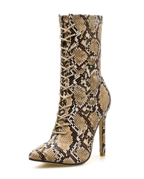 Нов модел дамски боти с висок ток и животински десен