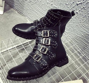 Ежедневни дамски боти с капси и катарама -равна подметка