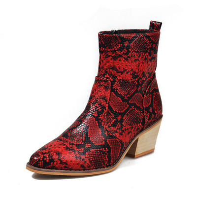 Ежедневни дамски боти заострен модел с дебел ток