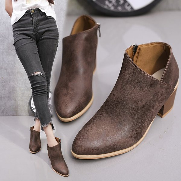 Кожени дамски боти с нисък квадратен ток 