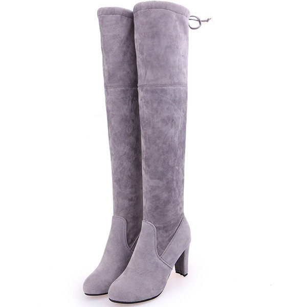 Модерни дамски ботуши с връзки и висок ток