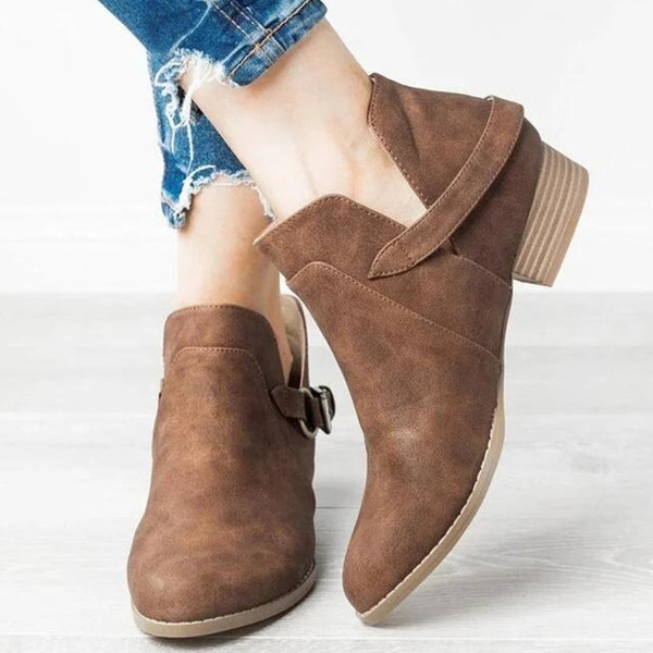 Дамски ежедневни боти от еко велур - заострен модел