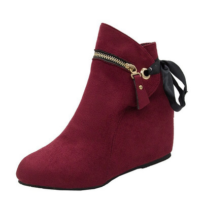Велурени дамски боти с вътрешна платформа