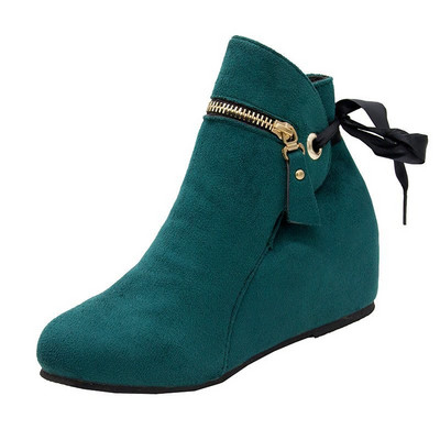 Велурени дамски боти с вътрешна платформа