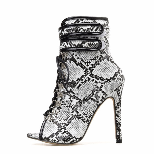 Модерни боти с велкро лепенки и връзки