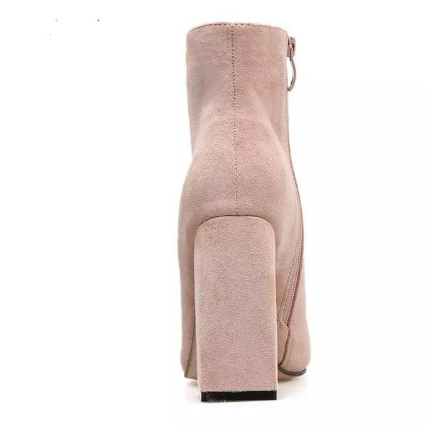 Нов модел дамски боти с цип и дебел ток-11.5см