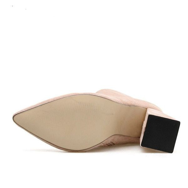 Нов модел дамски боти с цип и дебел ток-11.5см