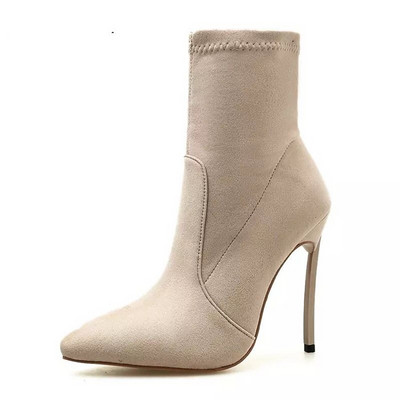 Модерни дамски боти от еко велур заострен модел с тънък ток