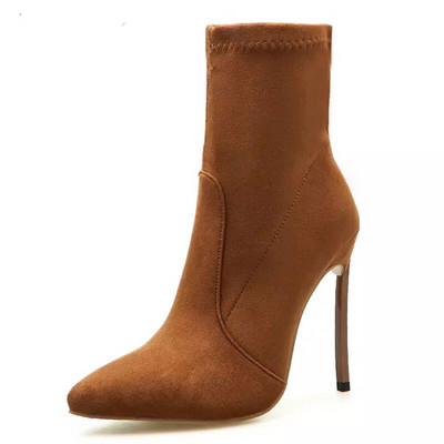 Модерни дамски боти от еко велур заострен модел с тънък ток