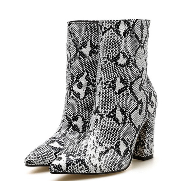 Стилни дамски боти с дебел 10см ток и цип