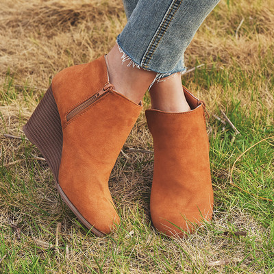 Дамски ежедневни боти с цип от еко велур и цип