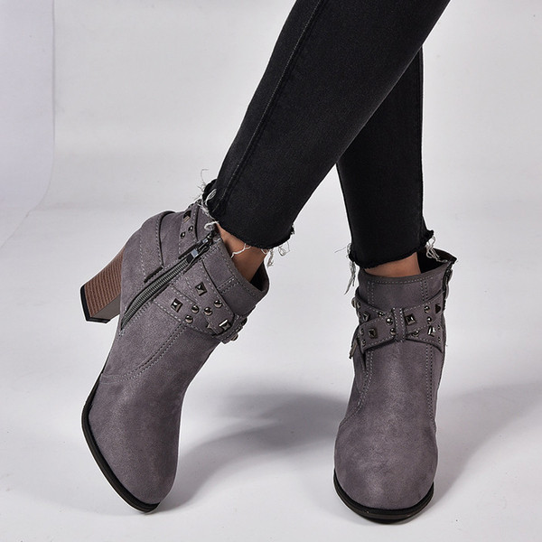 Дамски ежедневни боти с дебел ток,нитове и цип