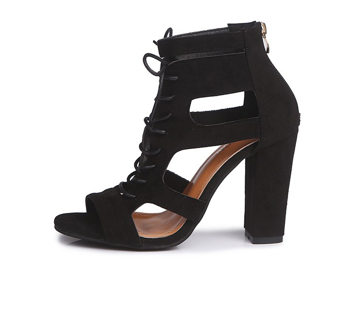 Дамски летни боти с връзки и дебел ток 