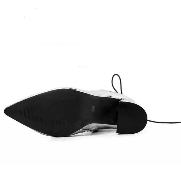 Актуални дамски боти заострен модел с висок ток и връзки