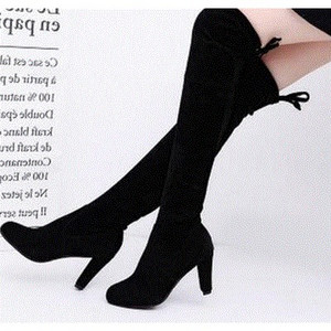 Нов модел дамски ботуши -тип чизми от еко велур