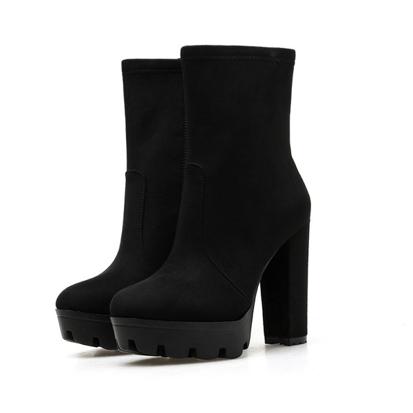 Дамски велурени боти с цип и висок ток