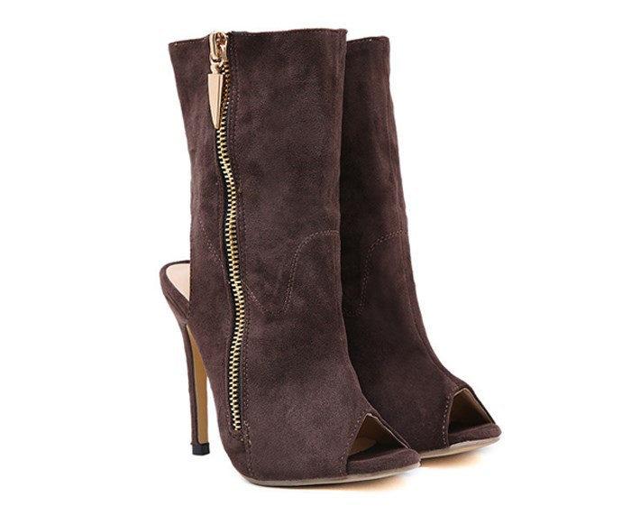 Модерни дамски боти с цип и висок ток 