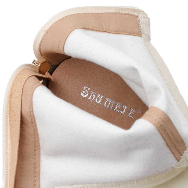 Стилни дамски боти от еко кожа с тънък ток