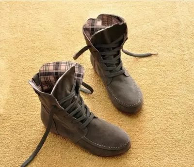 Дамски велурени боти с връзки и равна подметка 