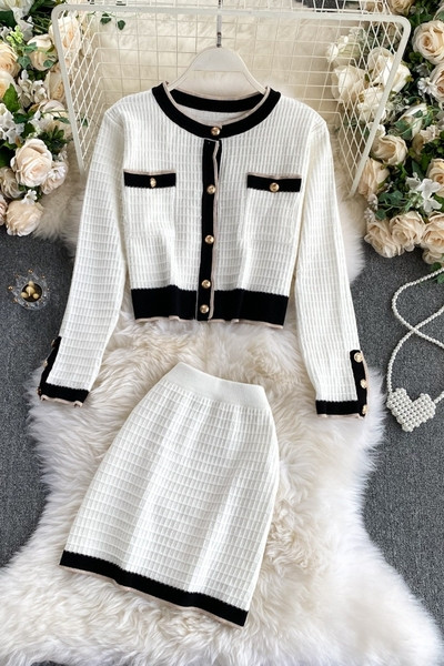 Ежедневен дамски комплект включващ жилетка и пола с висока талия