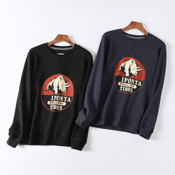 Есенен мъжки суичър с апликация