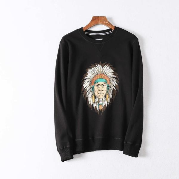 Нов модел мъжки суичър с цветна апликация