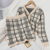 Кариран дамски комплект от две части - жилетка и пола