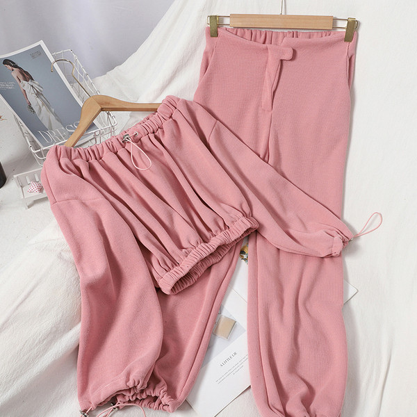 Дамски ежедневен комплект от две части - блуза с дълъг ръкав и панталон с висока талия