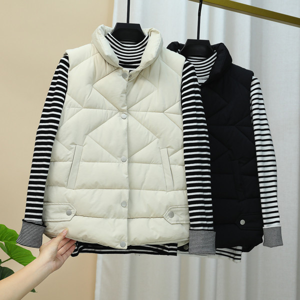 Ежедневен дамски елек с копчета и висока яка