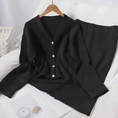 Есенен дамски комплект от две части - жилетка и пола