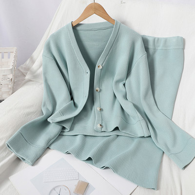 Есенен дамски комплект от две части - жилетка и пола