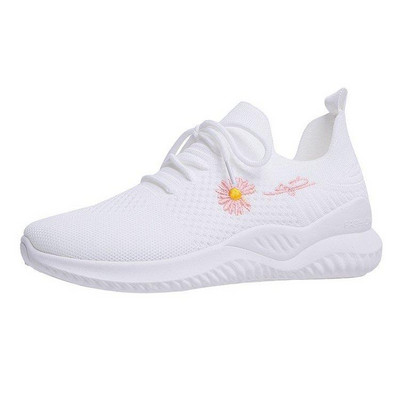 Спортни дамски маратонки с цветна бродерия