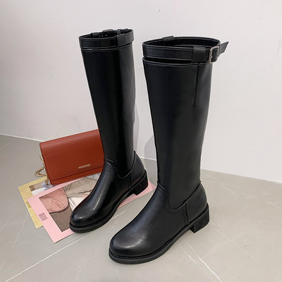 Модерни дамски ботуши от еко кожа -в черен цвят