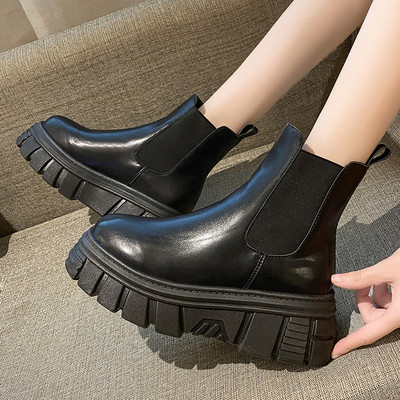 Νέο μοντέλο γυναικείες μπότες από οικολογικό δέρμα με πλατφόρμα