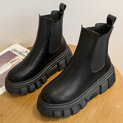 Нов модел дамски боти от еко кожа с платформа