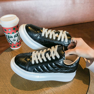 Актуални дамски кецове с висока подметка и връзки